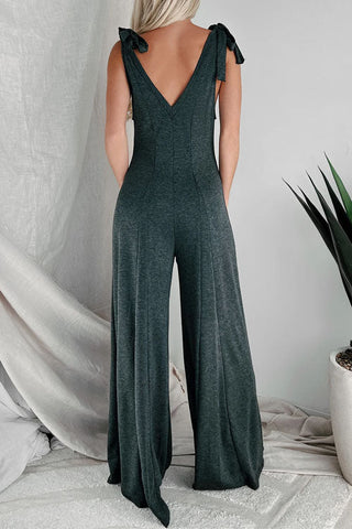 Voletter Fashionable V-Neck Resort Style Jumpsuit
