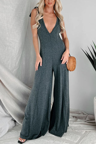 Voletter Fashionable V-Neck Resort Style Jumpsuit