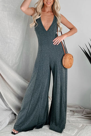 Voletter Fashionable V-Neck Resort Style Jumpsuit
