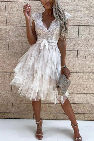 Voletter Chic Solid Lace V Neck Sleeveless Lace Up Dress