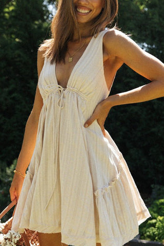 Voletter Chic Solid Deep V-neck Lace Up Sleeveless Slim Dress