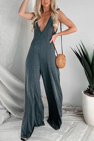 Voletter Fashionable V-Neck Resort Style Jumpsuit